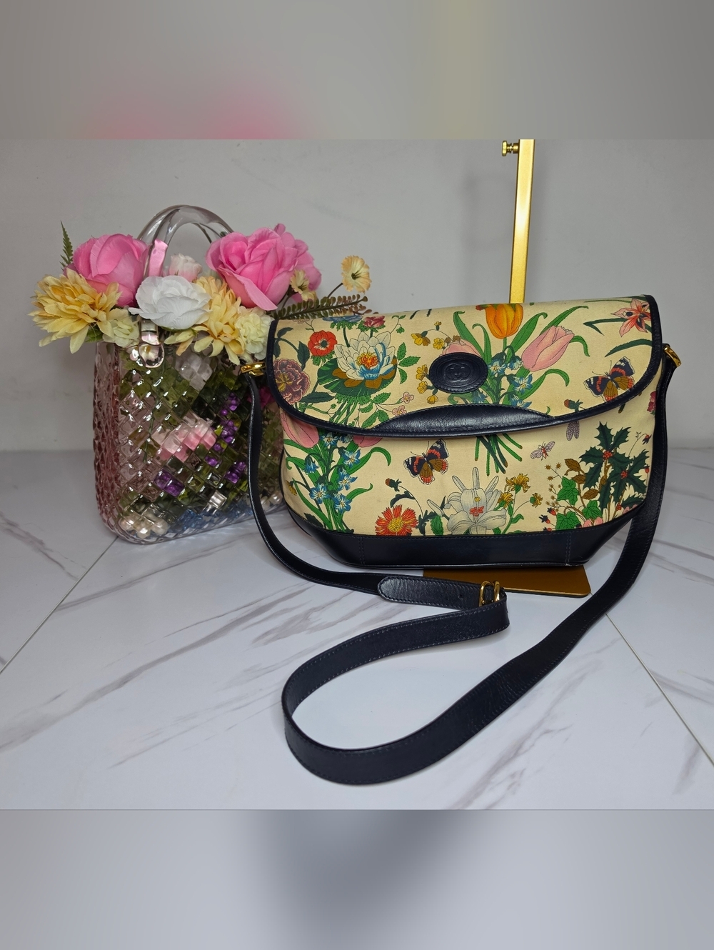 RARE Vintage Gucci Flora Canvas Summer Crossbody Bag | Perfect Summer Bag ✨️🩷🦋